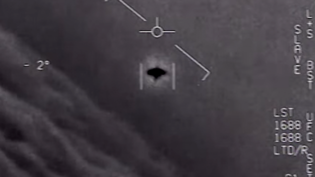 ufo-pozorovani-video-zabery-usa-namornictvo-fa-18-stihacka-05_denik-630-16x9